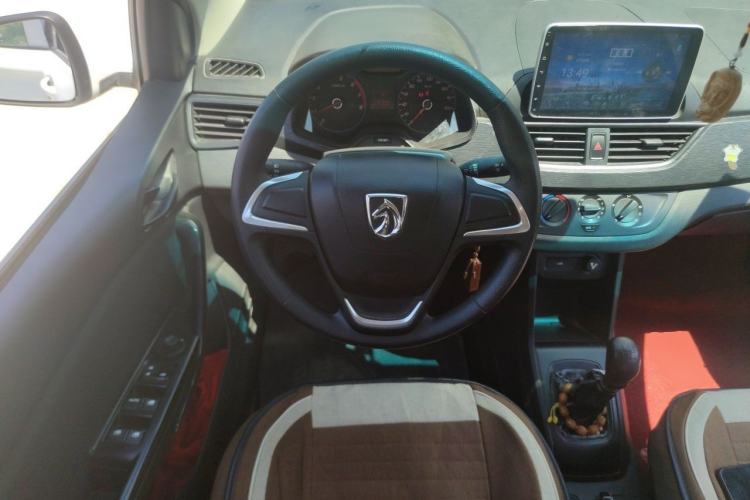 Used Baojun 310 2016 1.2L manual Comfort trim level Steering Wheel