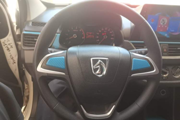 Used Baojun 310 2016 1.2L manual Comfort trim level Steering Wheel