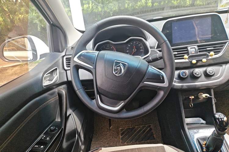 Used Baojun 310 2016 1.2L Manual Fashionable Edition Steering Wheel