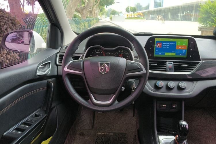 Used Baojun 310 2016 1.2L Manual Fashionable Edition Steering Wheel