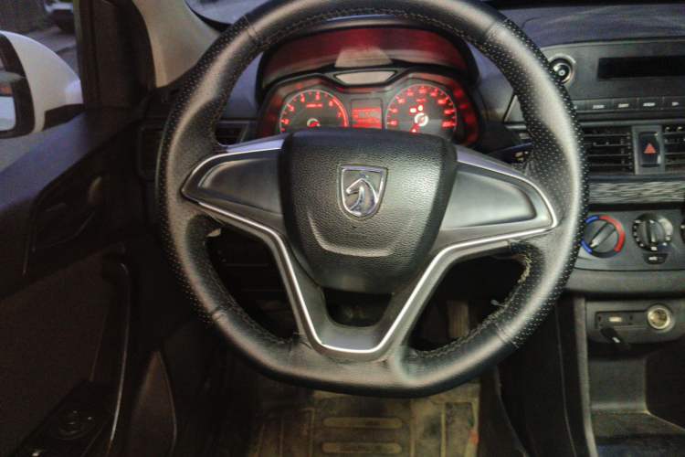Used Baojun 310 2016 1.2L manual Comfort trim level Steering Wheel