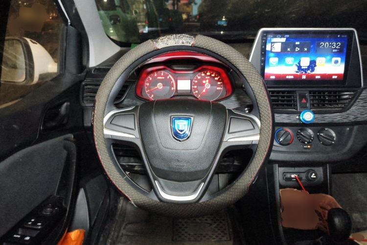 Used Baojun 310 2016 1.2L manual Comfort trim level Steering Wheel