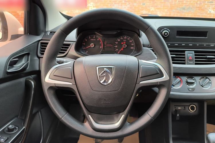 Used Baojun 310 2016 1.2L manual Comfort trim level Steering Wheel