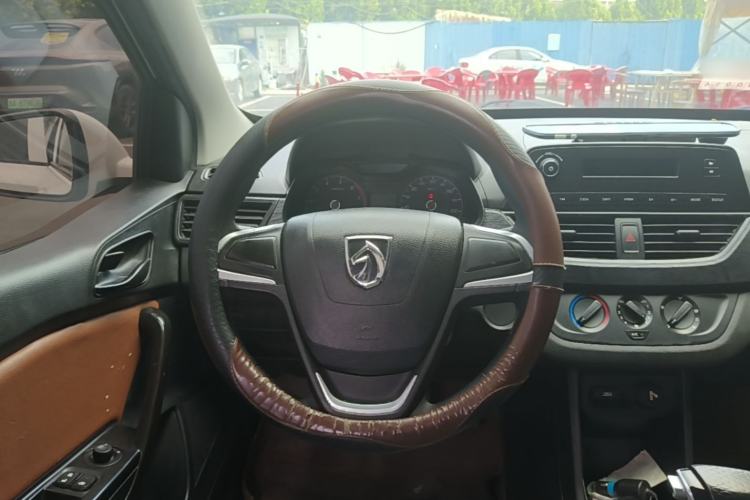Used Baojun 310 2016 1.2L manual Comfort trim level Steering Wheel