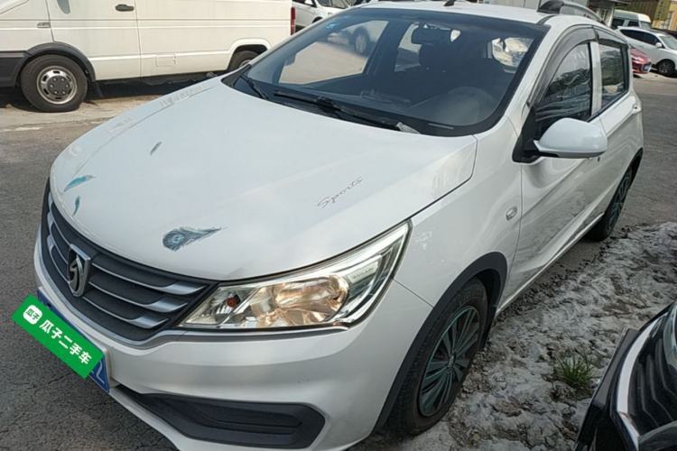 Baojun 310 2016 1.2L manual Comfort trim level de segunda mano Guazi used car, China used car export, Used car for sale, Used cars, Cheapest cars for sale