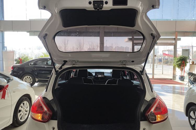 Used Baojun 310 2016 1.2L manual Comfort trim level Trunk