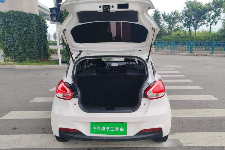 Used Baojun 310 2016 1.2L manual Comfort trim level Trunk