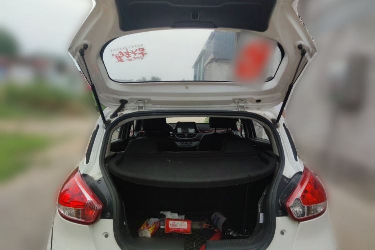 Used Baojun 310 2016 1.2L manual Comfort trim level Trunk