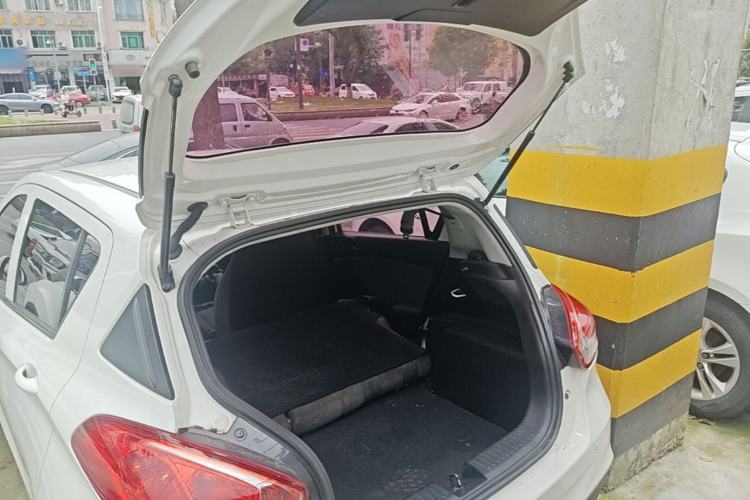 Used Baojun 310 2016 1.2L manual Comfort trim level Trunk
