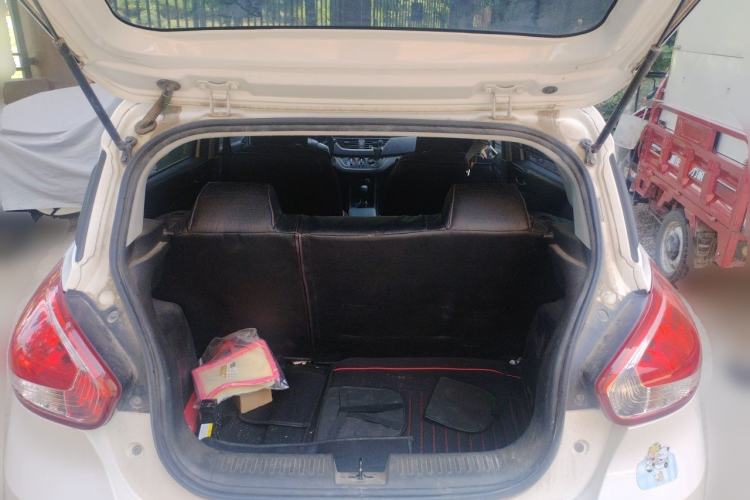 Used Baojun 310 2016 1.2L manual Comfort trim level Trunk