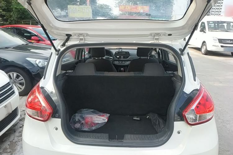Used Baojun 310 2016 1.2L manual Comfort trim level Trunk