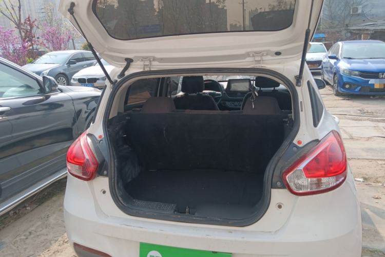 Used Baojun 310 2016 1.2L manual Comfort trim level Trunk