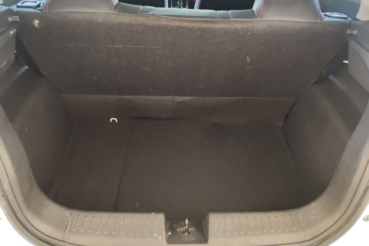 Used Baojun 310 2016 1.2L manual Comfort trim level Trunk