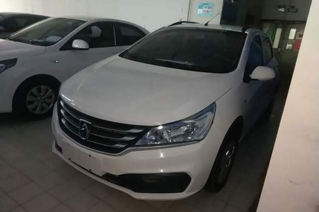 Used Baojun 310 2016 1.2L manual Comfort trim level