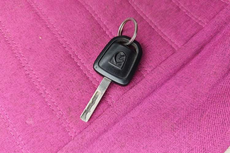 Used Baojun 310 2016 1.2L manual Comfort trim level Vehicle Key