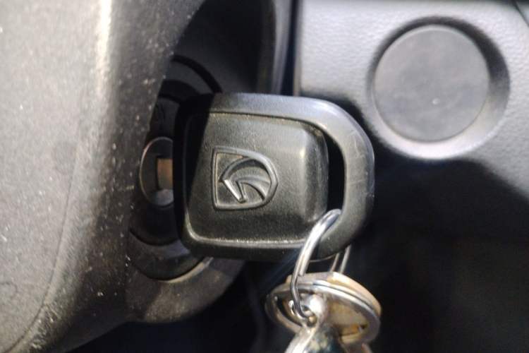 Used Baojun 310 2016 1.2L manual Comfort trim level Vehicle Key
