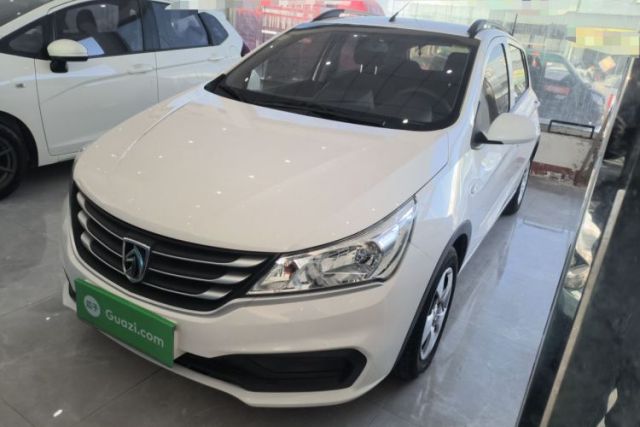 Used Baojun 310 2016 1.2L manual Comfort trim level