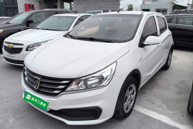 Used Baojun 310 2016 1.2L manual Comfort trim level