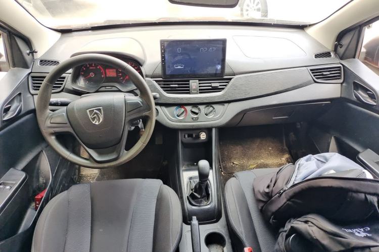 Used Baojun 310 2016 1.2L Manual Value Edition Center Console