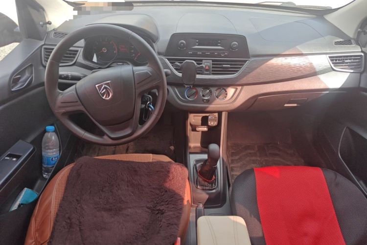Used Baojun 310 2016 1.2L Manual Value Edition Center Console
