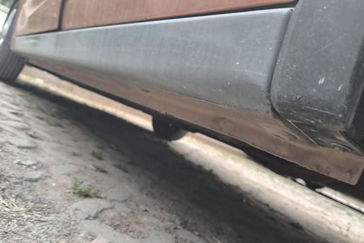 Used Baojun 310 2016 1.2L manual Comfort trim level Chassis Rear Left