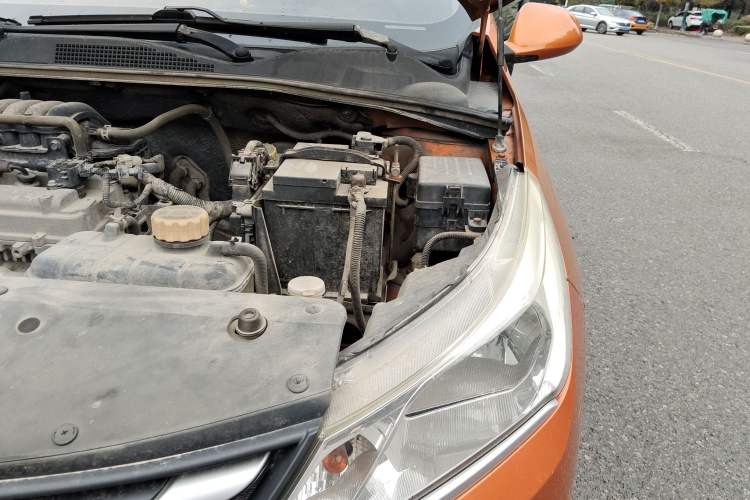 Used Baojun 310 2016 1.2L manual Comfort trim level Engine Bay Left