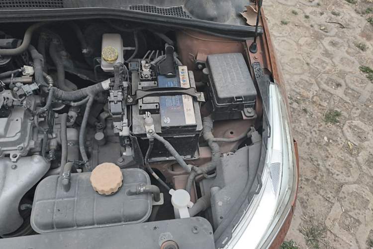 Used Baojun 310 2016 1.2L manual Comfort trim level Engine Bay Left