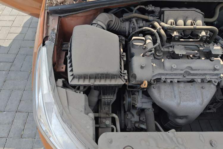 Used Baojun 310 2016 1.2L Manual Luxury Model Engine Bay Right