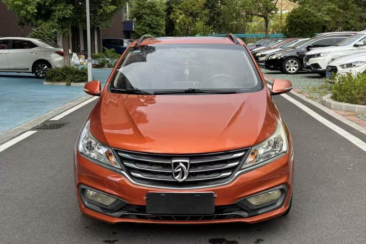 Used Baojun 310 2016 1.2L Manual Luxury Model Exterior 1