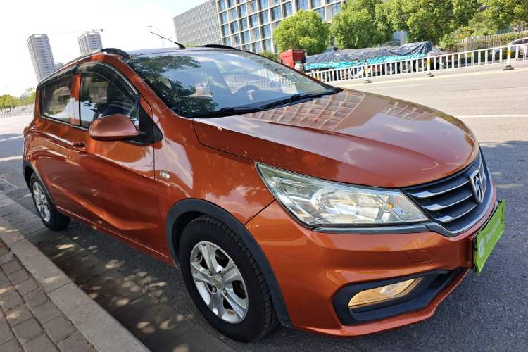 Used Baojun 310 2016 1.2L Manual Fashionable Edition Exterior 2