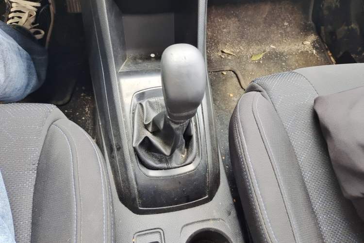 Used Baojun 310 2016 1.2L Manual Value Edition Gear Lever