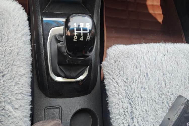 Used Baojun 310 2016 1.2L Manual Luxury Model Gear Lever