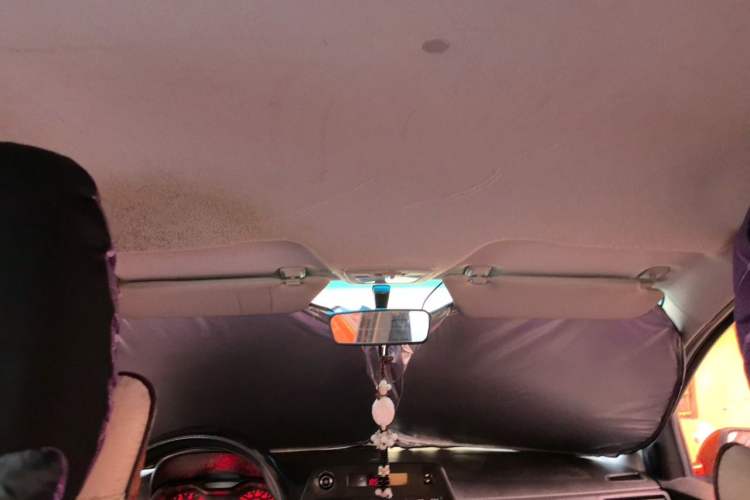 Used Baojun 310 2016 1.2L manual Comfort trim level Headliner