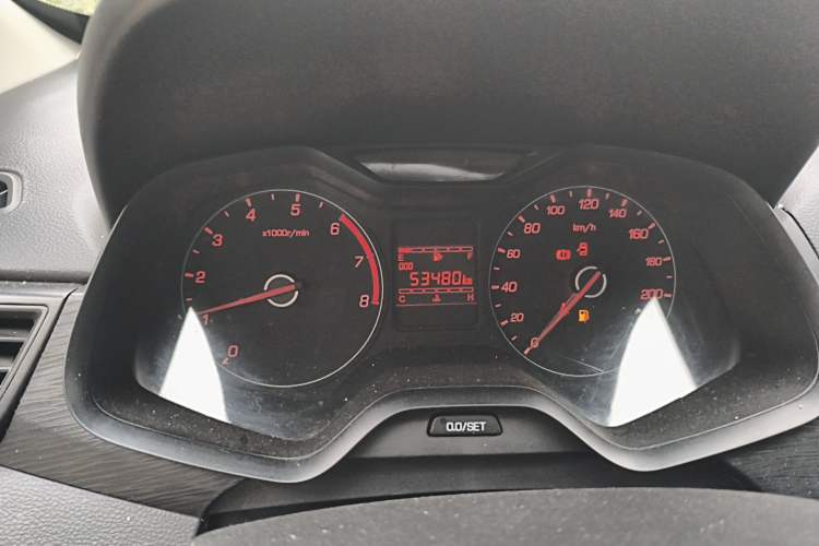 Used Baojun 310 2016 1.2L manual Comfort trim level Instrument Cluster