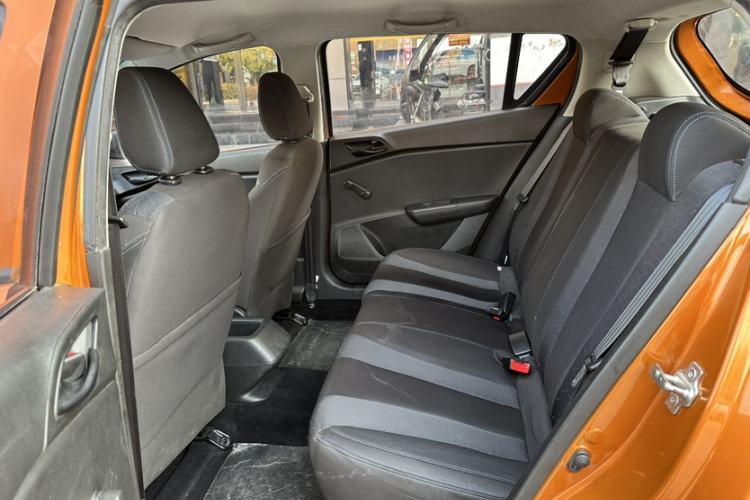 Used Baojun 310 2016 1.2L Manual Value Edition Interior 2