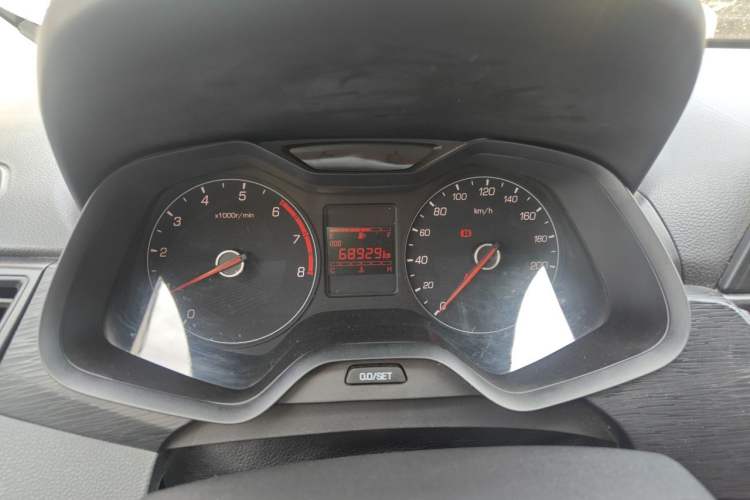 Used Baojun 310 2016 1.2L Manual Value Edition Odometer Close Up