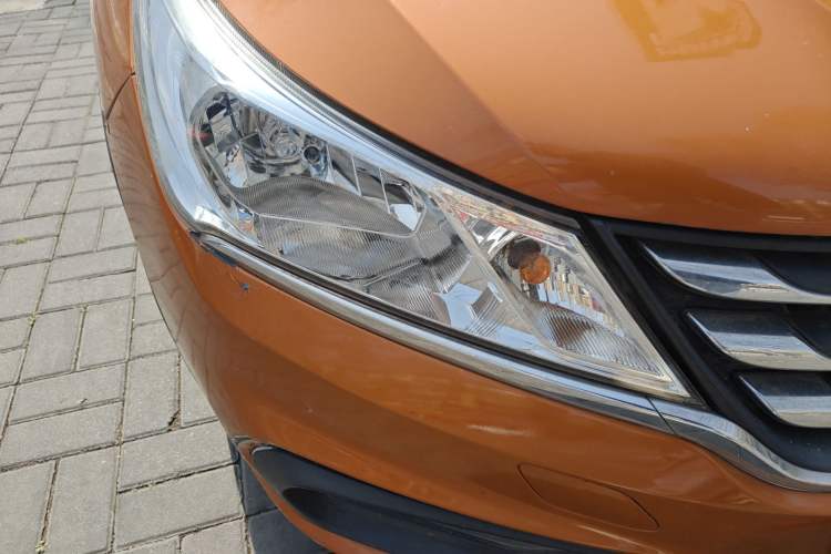 Used Baojun 310 2016 1.2L Manual Luxury Model Right Front Headlight
