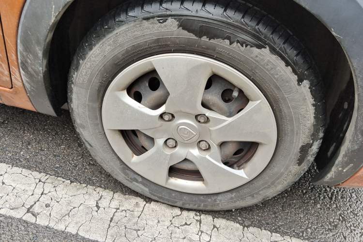 Used Baojun 310 2016 1.2L manual Comfort trim level Right Front Wheel Hub