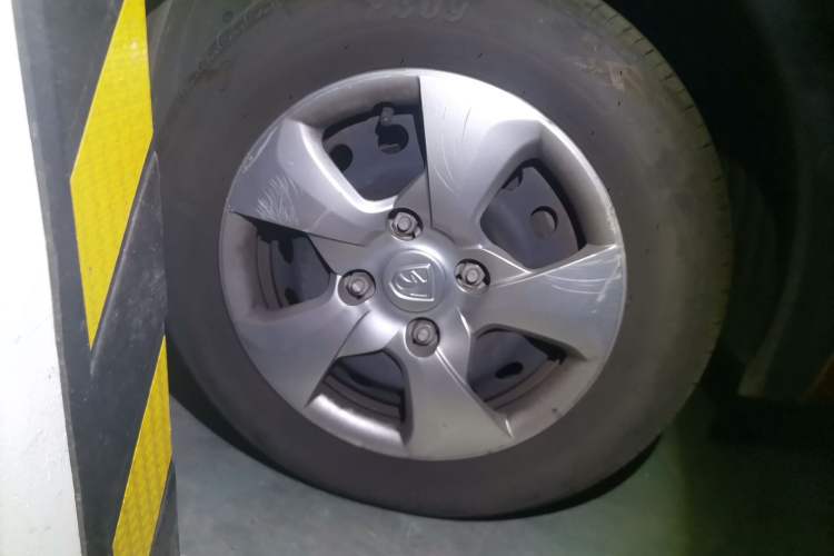 Used Baojun 310 2016 1.2L manual Comfort trim level Right Front Wheel Hub