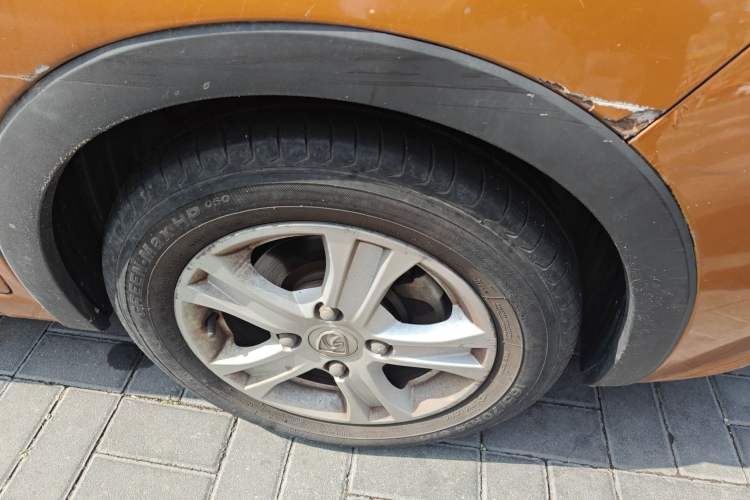 Used Baojun 310 2016 1.2L Manual Luxury Model Right Front Wheel Hub