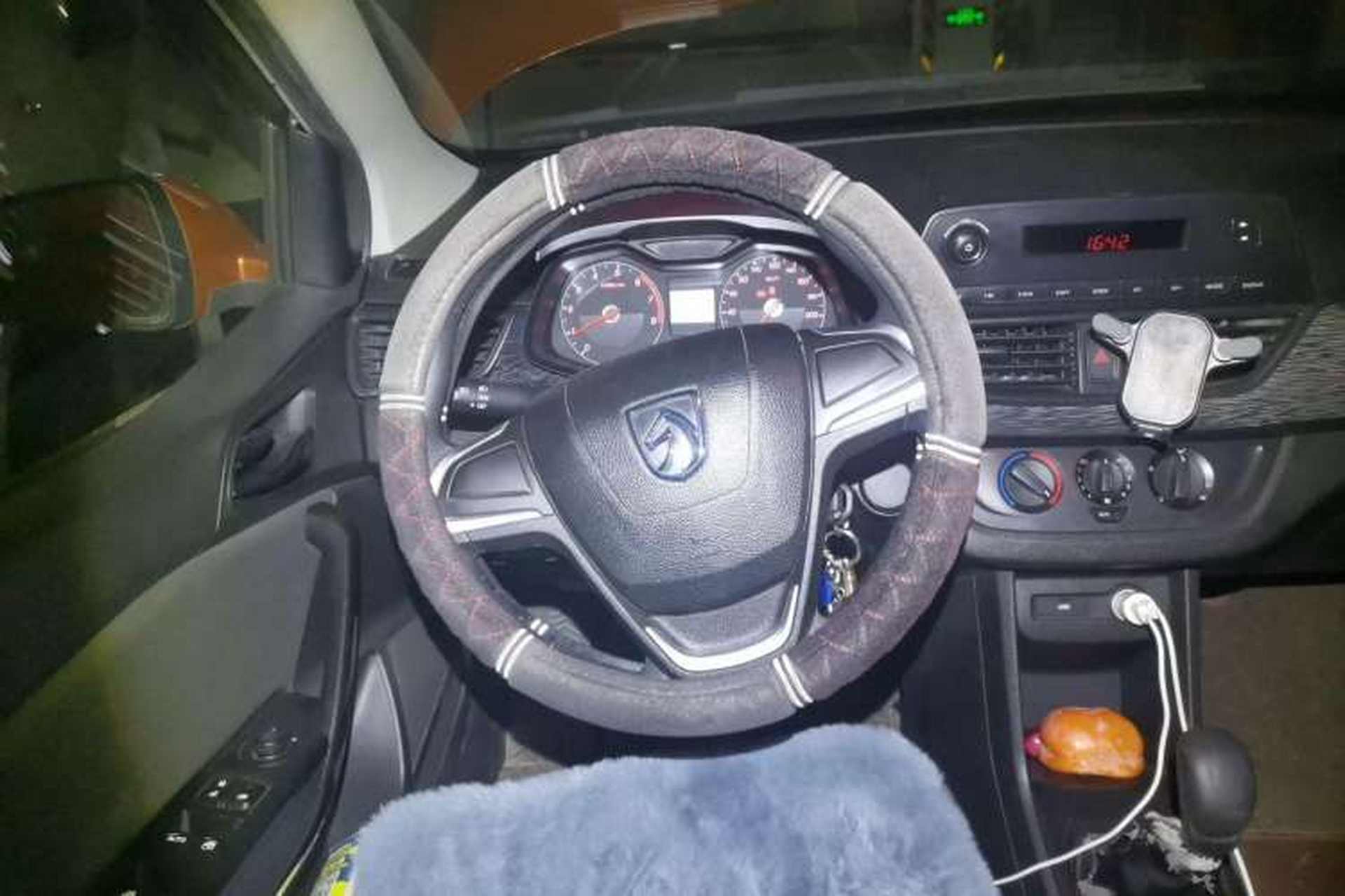 Used Baojun 310 2016 1.2L manual Comfort trim level Steering Wheel