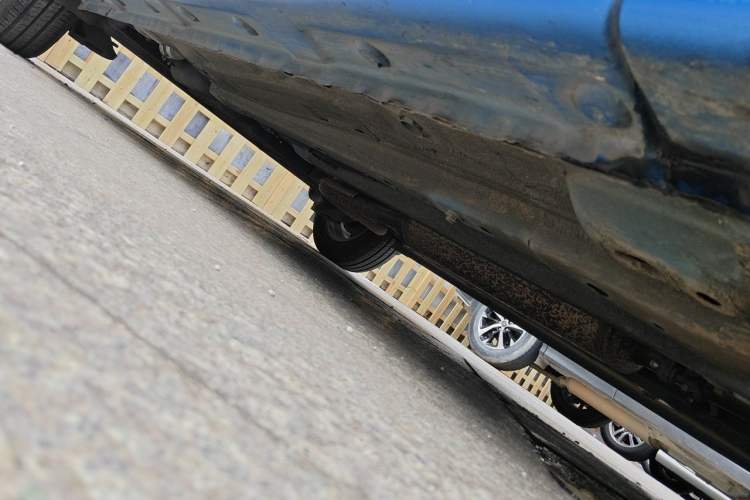 Used Baojun 310 2017 1.5L Automatic Fashion Model Chassis Front Right