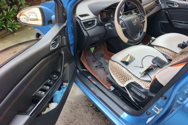 Used Baojun 310 2017 1.5L Manual Luxury Model Driver Seat