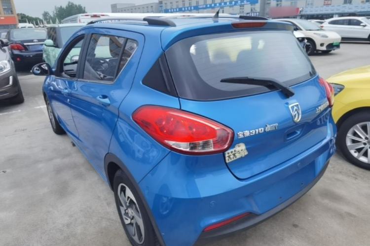 Used Baojun 310 2017 1.5L Automatic Luxury Model Exterior 2