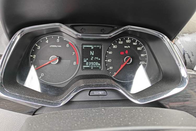 Used Baojun 310 2017 1.5L Automatic Luxury Model Instrument Cluster