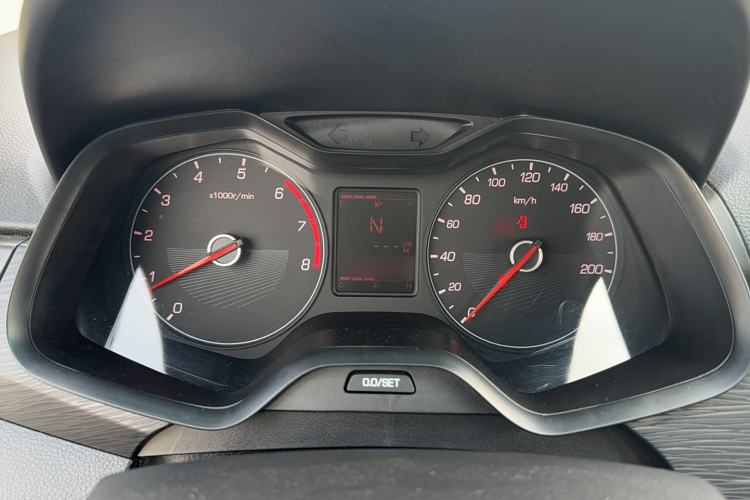 Used Baojun 310 2017 1.5L automatic comfort version Instrument Cluster