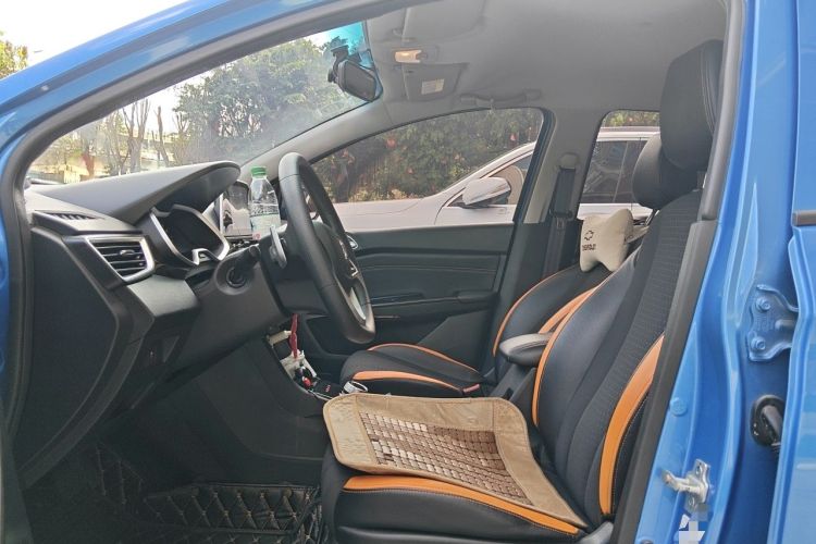 Used Baojun 310 2017 1.5L Automatic Fashion Model Left Front Seat