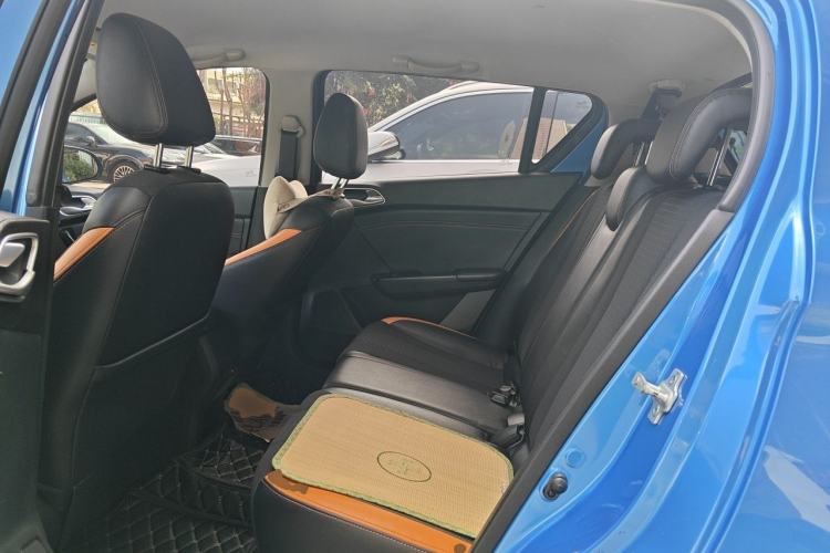 Used Baojun 310 2017 1.5L Automatic Fashion Model Left Rear Seat