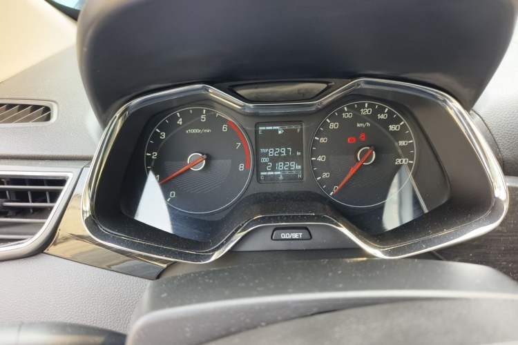 Used Baojun 310 2017 1.5L Manual Luxury Model Odometer Close Up
