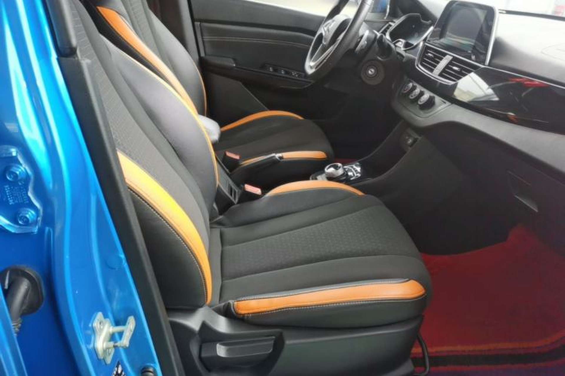 Used Baojun 310 2017 1.5L Automatic Fashion Model Right Front Seat